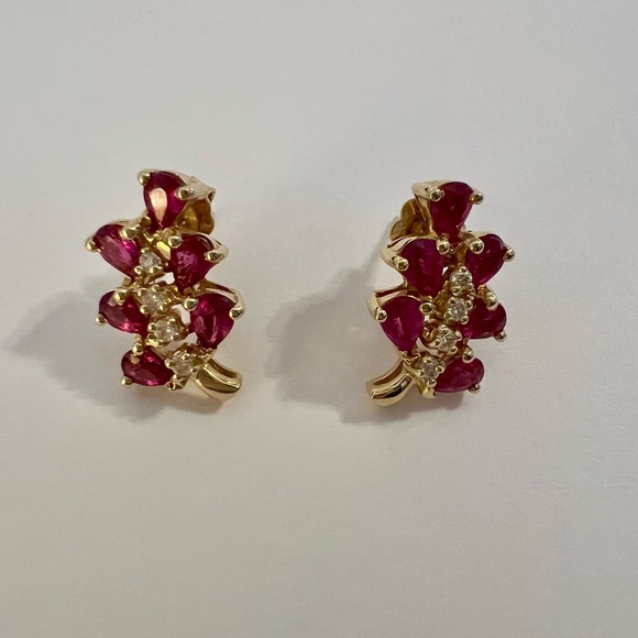 Effy Ruby and Diamond 14 karat gold earrings - Picture 2 of 3